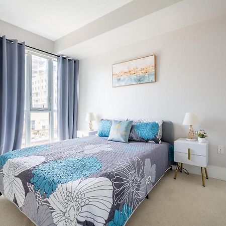 Beautiful Condos In The Heart Of Downtown By Globalstay 토론토 외부 사진