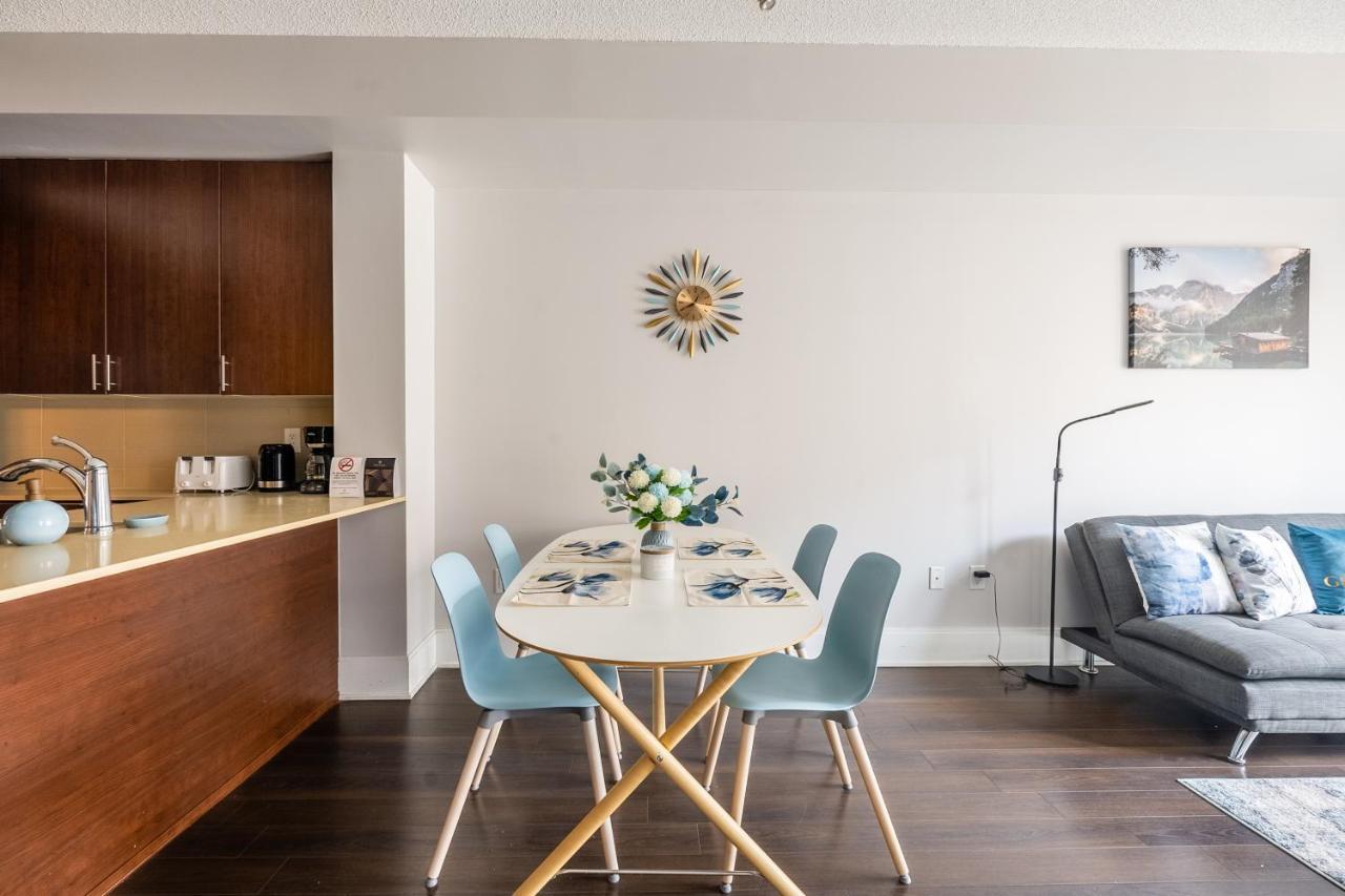 Beautiful Condos In The Heart Of Downtown By Globalstay 토론토 외부 사진