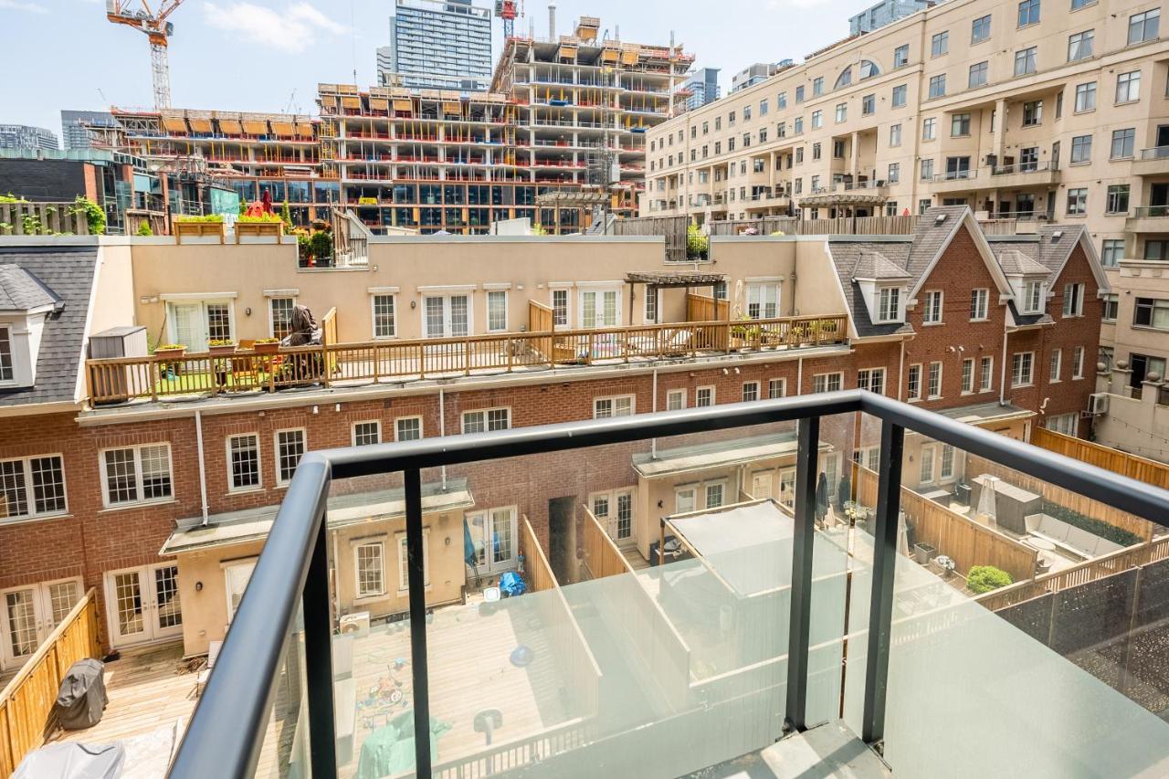 Beautiful Condos In The Heart Of Downtown By Globalstay 토론토 외부 사진