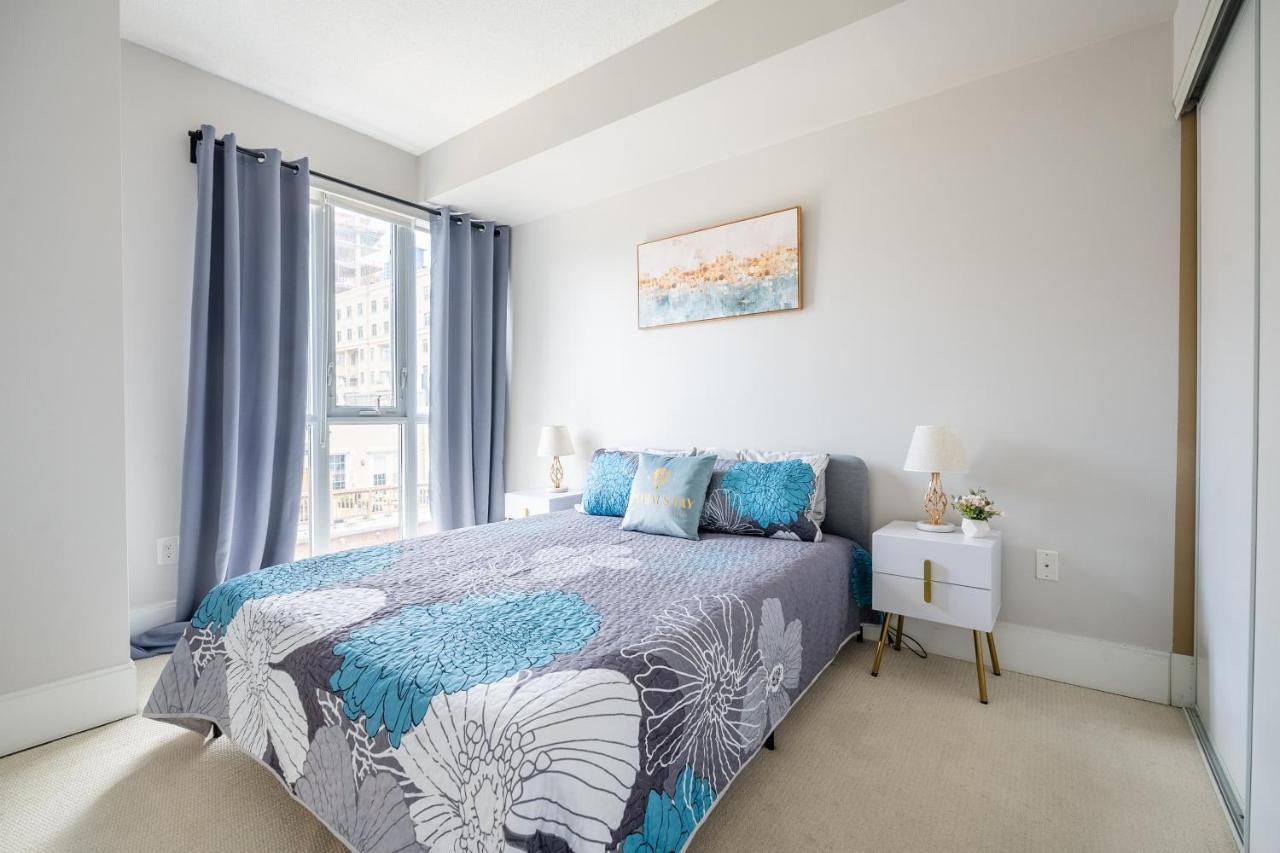 Beautiful Condos In The Heart Of Downtown By Globalstay 토론토 외부 사진