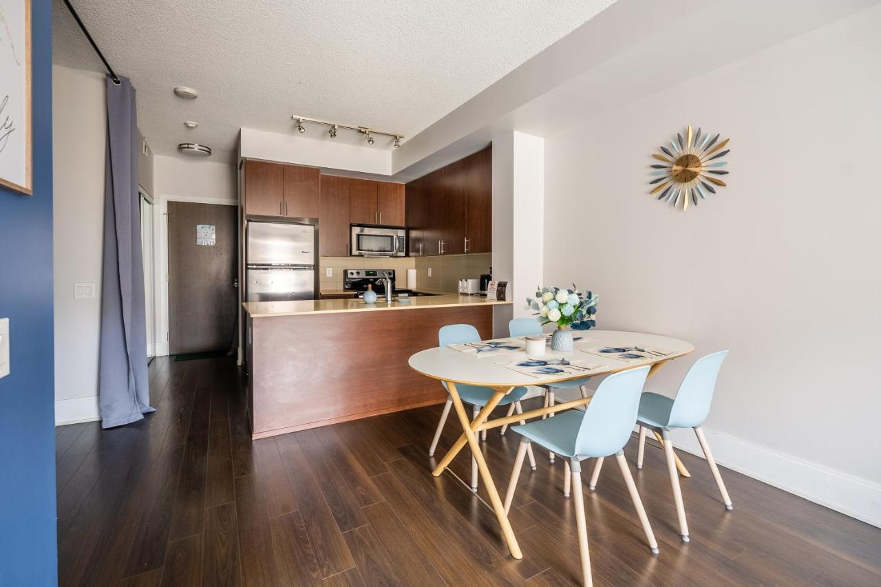 Beautiful Condos In The Heart Of Downtown By Globalstay 토론토 외부 사진