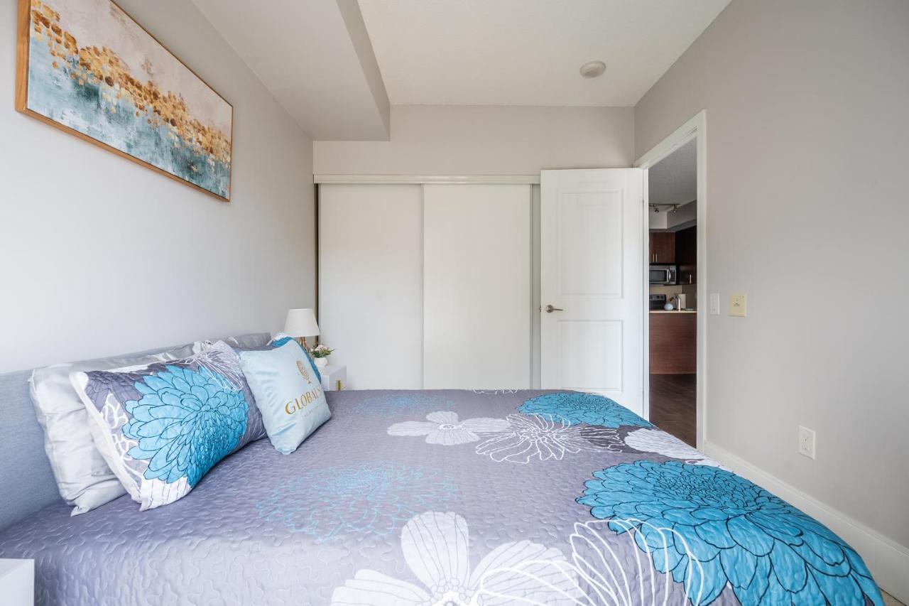 Beautiful Condos In The Heart Of Downtown By Globalstay 토론토 외부 사진