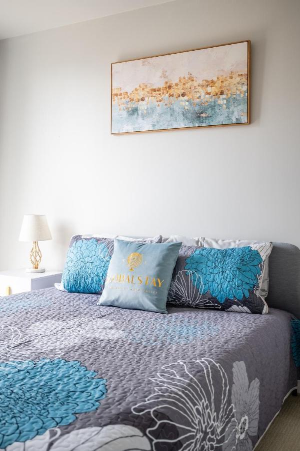 Beautiful Condos In The Heart Of Downtown By Globalstay 토론토 외부 사진
