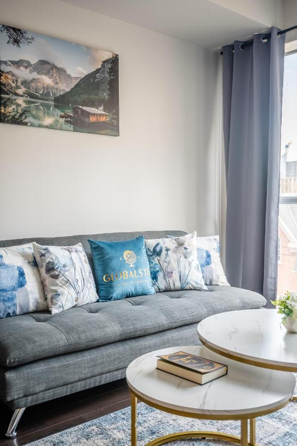 Beautiful Condos In The Heart Of Downtown By Globalstay 토론토 외부 사진